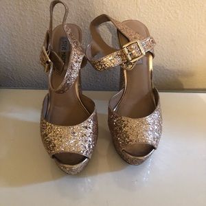 Gold platform heels with thick heel